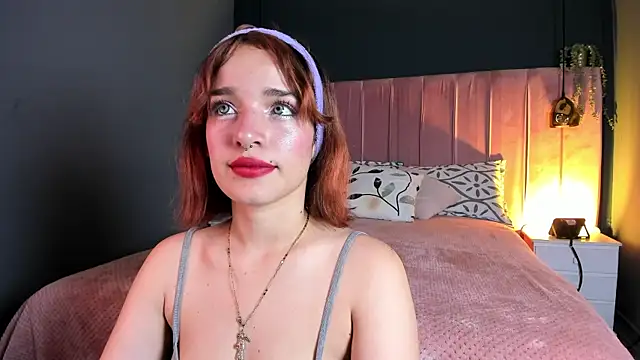 Snapshot of Azahara_18 chatting on July 31, 6:27 pm Azahara 18 online show from July 31, 6:27 pm