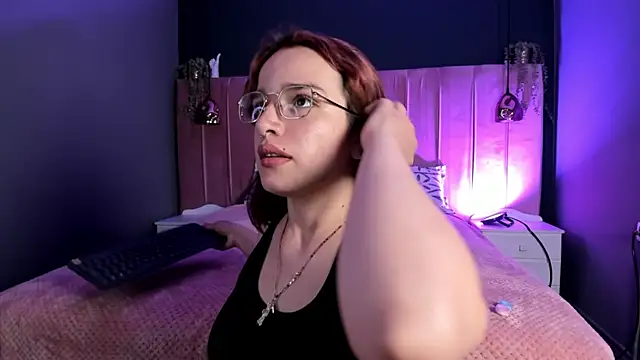Snapshot of Azahara_18 chatting on July 30, 7:02 pm Azahara 18 online show from July 30, 7:02 pm