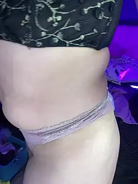 Snapshot of Azahara_18 chatting on July 11, 6:08 pm Azahara 18 online show from July 11, 6:08 pm