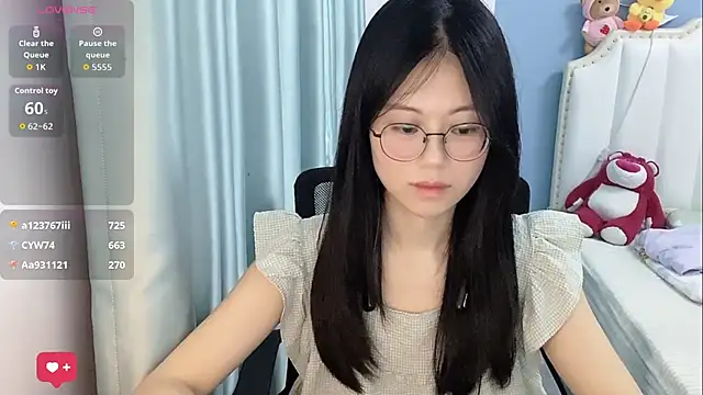 Luna-666 online show from May 17, 3:06 am