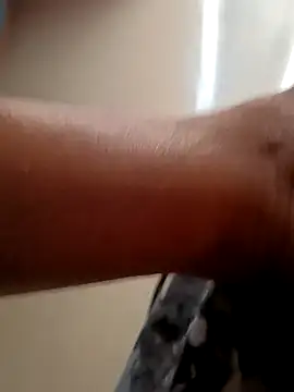 ayushi812 online show from April 26, 12:46 pm