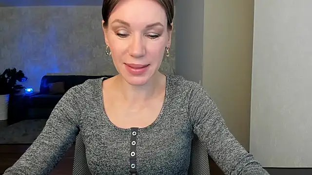 Snapshot of miababemi09 chatting on May 11, 4:47 am miababemi09 online show from May 11, 4:47 am