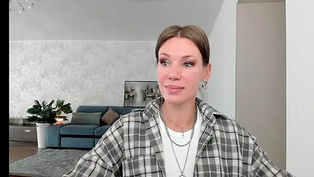 Snapshot of miababemi09 chatting on May 22, 4:54 am miababemi09 online show from May 22, 4:54 am