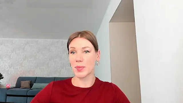 Snapshot of miababemi09 chatting on May 5, 4:37 am miababemi09 online show from May 5, 4:37 am