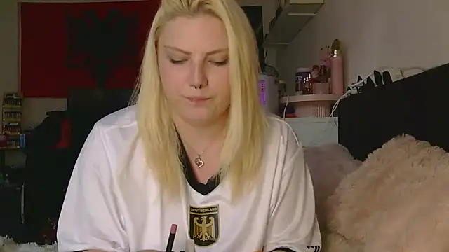 josi-420 online show from June 7, 1:38 pm