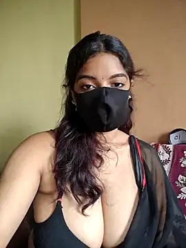 vanika2000 online show from May 13, 3:13 am