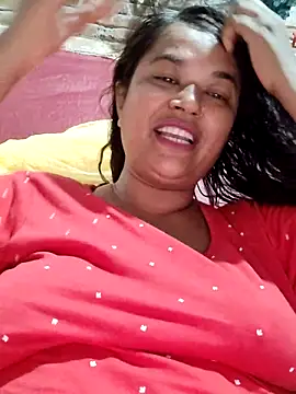 Snapshot of Gulapi_N chatting on May 18, 8:30 am Gulapi N online show from May 18, 8:30 am