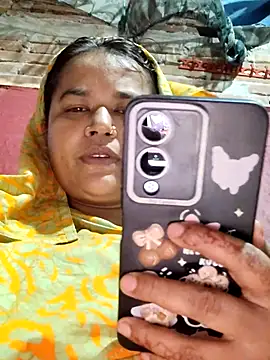 Snapshot of Gulapi_N chatting on June 4, 4:11 pm Gulapi N online show from June 4, 4:11 pm