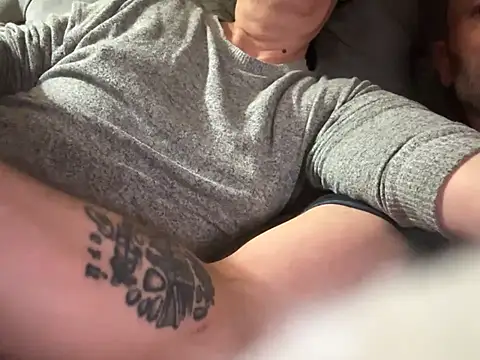 Snapshot of susitanito chatting on March 4, 3:11 am susitanito online show from March 4, 3:11 am