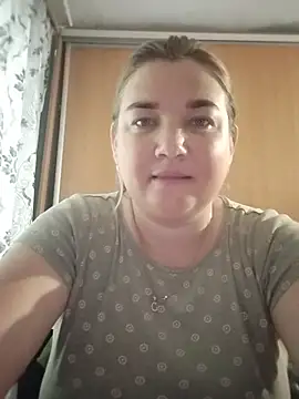 Snapshot of MiyaOlliver chatting on July 3, 9:38 am MiyaOlliver online show from July 3, 9:38 am