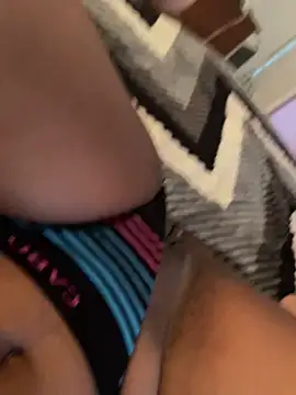 chocolatinha21 online show from April 28, 5:50 pm