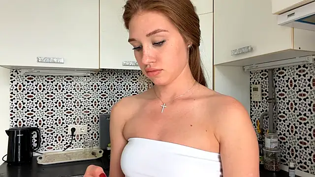 NamiRedhead online show from May 18, 2:11 pm