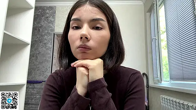 MarylnMonnier online show from May 5, 11:13 am