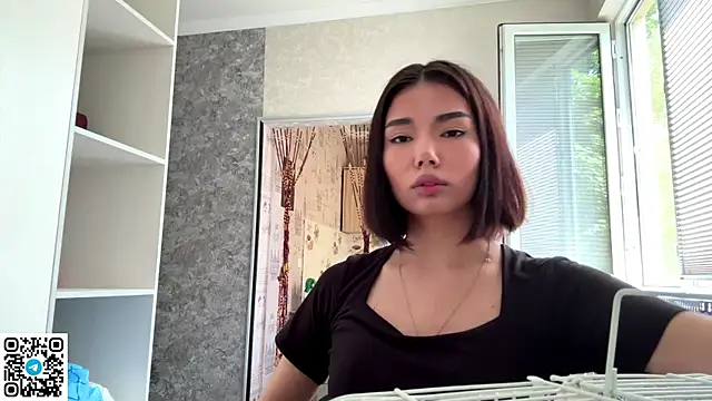 MarylnMonnier online show from May 26, 7:06 am
