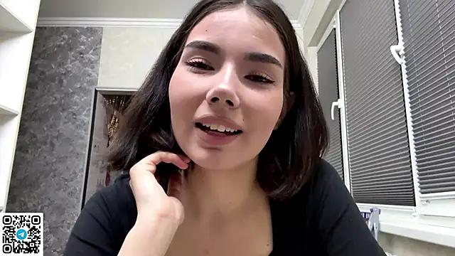 MarylnMonnier online show from June 3, 7:18 pm