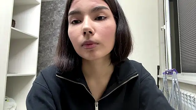MarylnMonnier online show from May 17, 7:25 pm