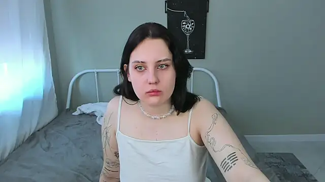 MollyKasaguno online show from April 30, 6:09 am