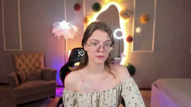 Avrora Spark online show from April 27, 8:07 pm