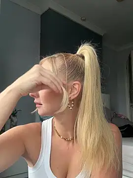 Snapshot of Sofianoon chatting on May 7, 2:20 pm Sofianoon online show from May 7, 2:20 pm