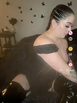 Snapshot of tacyeannxo chatting on July 27, 9:38 am tacyeannxo online show from July 27, 9:38 am