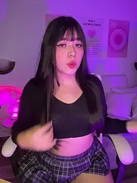Snapshot of iEmily_ chatting on May 30, 12:28 am iEmily online show from May 30, 12:28 am
