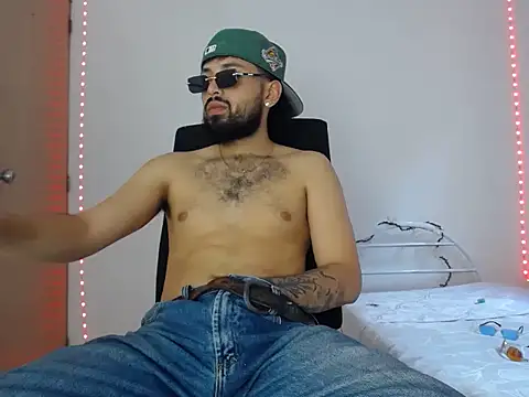 camilorestrepo77 online show from June 3, 7:07 pm