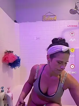 Snapshot of Vanessa_Valentine chatting on July 30, 2:43 am Vanessa Valentine online show from July 30, 2:43 am