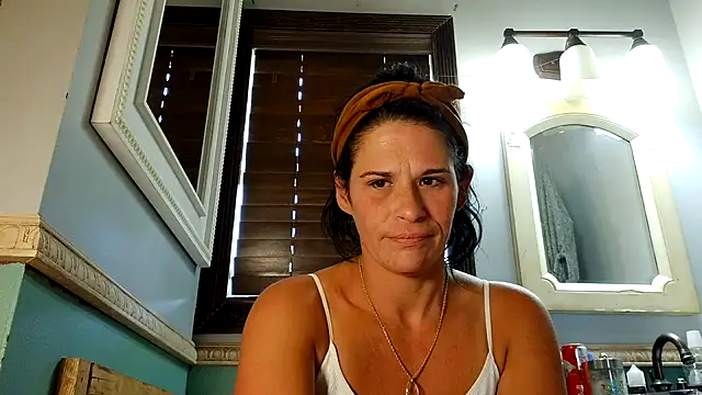 Snapshot of Vanessa_Valentine chatting on May 18, 3:06 pm Vanessa Valentine online show from May 18, 3:06 pm