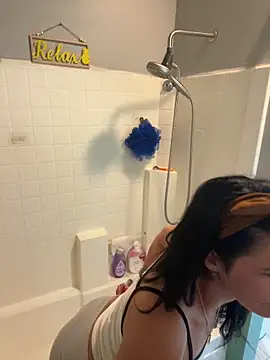 Snapshot of Vanessa_Valentine chatting on May 3, 2:20 pm Vanessa Valentine online show from May 3, 2:20 pm