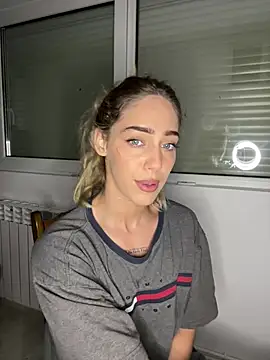 ZenyShy online show from June 9, 10:11 pm