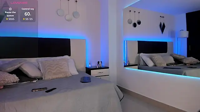 Sky Loren online show from July 23, 1:08 am