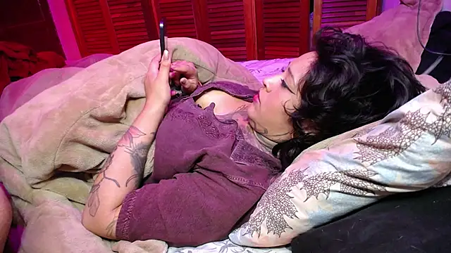 Snapshot of realhomesex chatting on May 6, 3:10 am realhomesex online show from May 6, 3:10 am