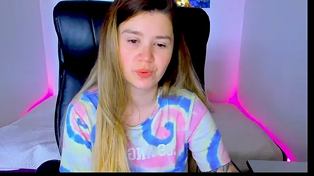 Snapshot of Natali_Secret chatting on May 12, 10:21 am Natali Secret online show from May 12, 10:21 am