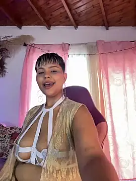 A CURVY HOT online show from May 10, 3:47 pm
