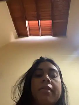 mia moonna online show from July 1, 12:05 pm