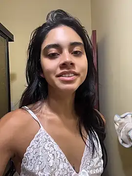 mia moonna online show from May 21, 11:40 am