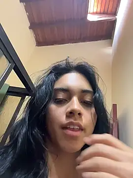 mia moonna online show from April 30, 11:39 am