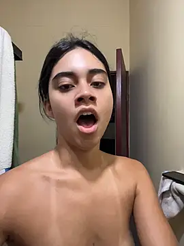mia moonna online show from May 31, 12:11 pm