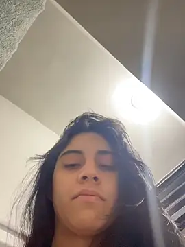 mia moonna online show from June 27, 11:05 am