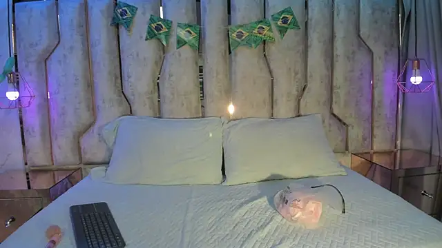 chica nocturna25 online show from July 12, 3:18 am