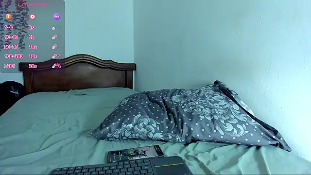 liammendoza98 online show from July 24, 3:24 am