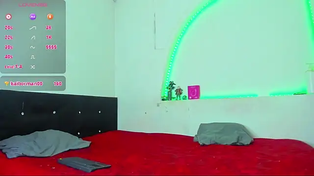 liammendoza98 online show from May 13, 12:12 pm