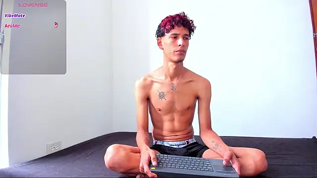 liammendoza98 online show from June 4, 1:05 pm