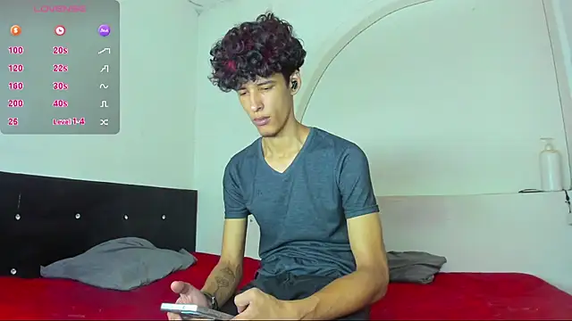 liammendoza98 online show from May 11, 1:12 pm