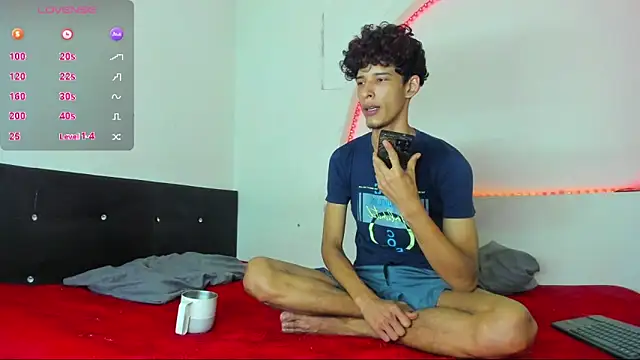 liammendoza98 online show from April 28, 11:03 am