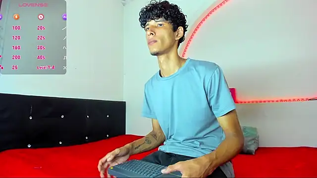 liammendoza98 online show from May 21, 12:02 pm