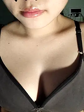 silkyhairs online show from May 25, 7:01 pm