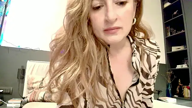 Peachy  online show from May 18, 8:08 am