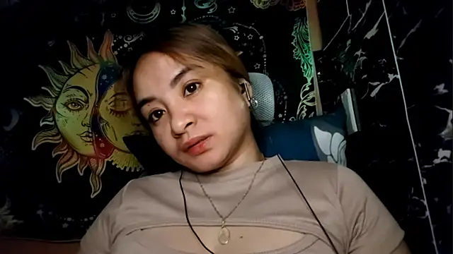 MiriamStaebell online show from April 28, 10:36 pm