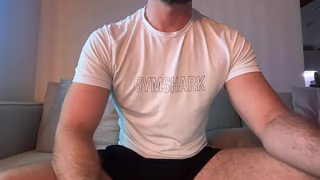Snapshot of gymshrk chatting on May 20, 4:42 am gymshrk online show from May 20, 4:42 am